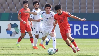 2-0！1-0！恭喜中国队，4胜亚洲冠军，历史首次，冲进世界杯稳了|国足|乌兹别克斯坦队|热身赛|男足|乌兹别克斯坦_新浪体育_新浪新闻