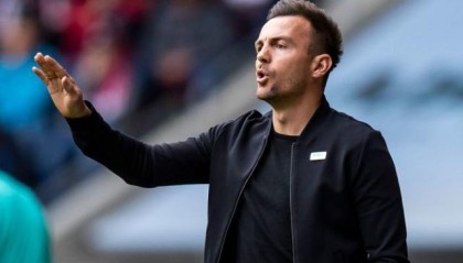 开云体育中国-放弃控球直接长传冲吊！奥格斯堡高举高打收获奇效